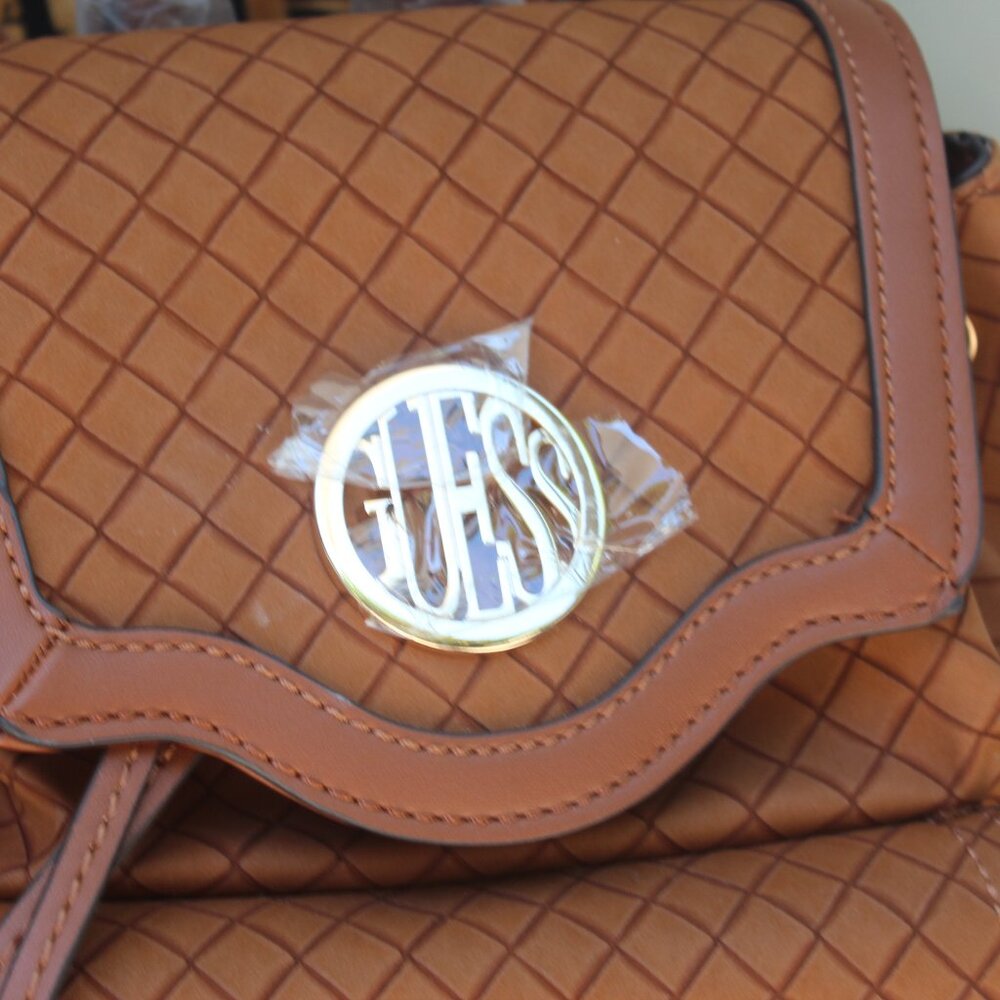 Guess women's backpack brown - Picture 3 of 8
